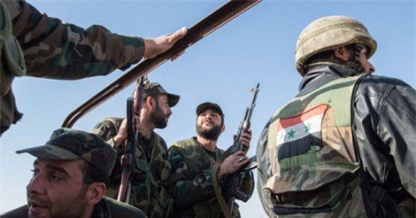 Quân đội Syria giáng đòn sấm sét vào IS, cứu nhóm binh sĩ mắc kẹt 
