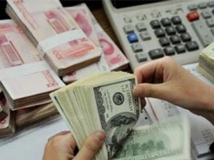 Tỷ giả ngoại tệ ngày 22/3: USD đảo chiều đổ dốc