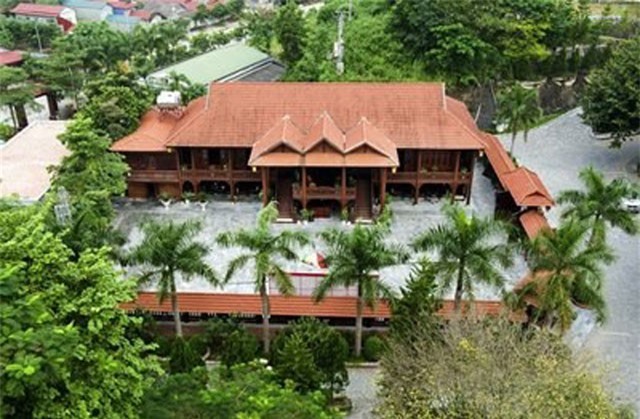 Đại gia Việt chơi trội với những ngôi nhà gỗ lim hàng trăm tỷ đồng