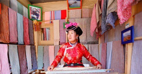 Kỳ lạ bộc tộc đàn ông và đàn bà có bao nhiêu bạn đời tùy thích