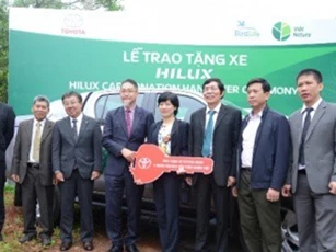 Quảng Bình: Tập đoàn Toyota trao tặng xe phục vụ công tác bảo tồn đa dạng sinh học
