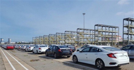 Vì sao lô ôtô nhập miễn thuế đầu tiên thông quan nhanh bất ngờ?