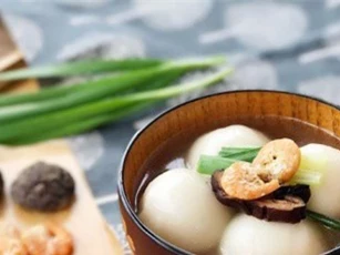 Ngọt lành bữa sáng cuối tuần với bánh trôi mặn