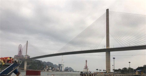 Để lại địa chỉ liên lạc, nam thanh niên nhảy cầu Bãi Cháy tự tử