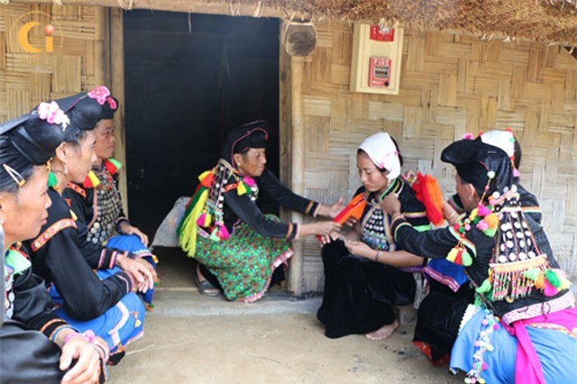 Tìm hiểu lễ cưới của dân tộc Si La ở Lai Châu