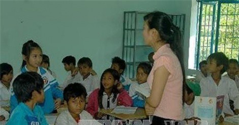Bao giờ giải quyết được vụ hơn 500 giáo viên mất việc ở Krông Pắk?