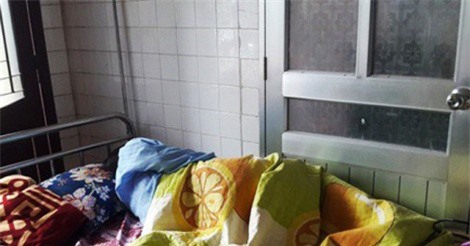 Bộ GD&ĐT yêu cầu xử lý vụ giáo sinh mang bầu bị hành hung, bắt quỳ gối