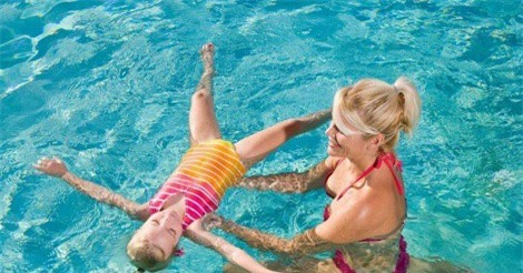 Cách dạy trẻ tập bơi an toàn, hiệu quả nhất phụ huynh cần biết