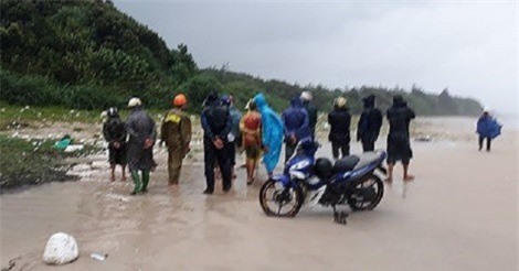 Bình Thuận: Phát hiện thi thể người không nguyên vẹn trôi dạt vào bờ biển