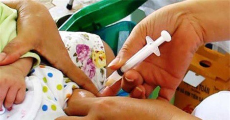 Ngừng sử dụng vắc xin 5 trong 1 Quinvaxem từ cuối tháng 5/2018