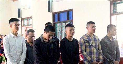 Trai làng ném gạch khiến một thanh niên tử vong