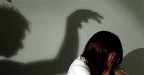 Vụ bé gái 11 tuổi bị đồng nghiệp của bố hãm hại: Tạm giữ nghi phạm