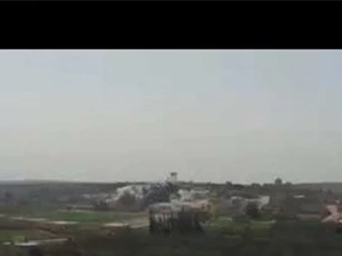 Clip: Không quân Nga cày nát căn cứ phiến quân ở Idlib - Syria