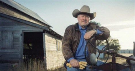 Từ nông dân vắt sữa bò trở thành ông chủ đế chế tỷ đô