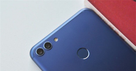 Cận cảnh smartphone 4 camera, màn hình 18:9, pin 4.000 mAh, giá hơn 6 triệu