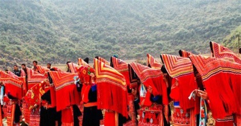 Độc đáo lễ hội trùm chăn của người Hà Nhì ở Lào Cai