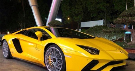 Cận cảnh siêu xe Lamborghini Aventador S 48 tỷ đồng tại Buôn Ma Thuột