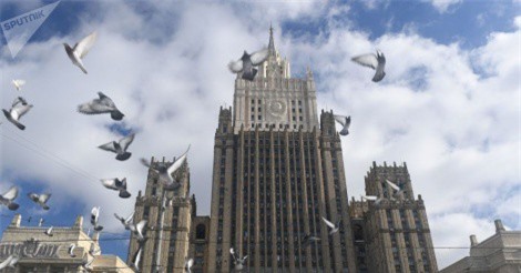 Vụ đầu độc Skripal: Nga và châu Âu "ăn miếng trả miếng"