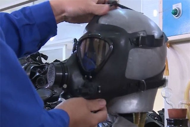 Việt Nam sản xuất thành công mặt nạ chống độc