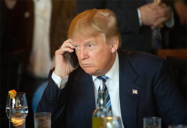 Các nguyên thủ thế giới dùng điện thoại của hãng nào?