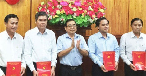 Kiện toàn nhân sự Hà Nội, TP.HCM và 12 địa phương