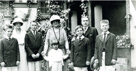 Bí quyết dạy con để "giàu ba họ" của gia đình Rockefeller