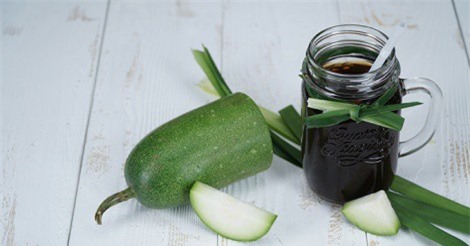 Clip: Cách nấu sâm bí đao thơm ngon, mát lạnh cho ngày oi nóng