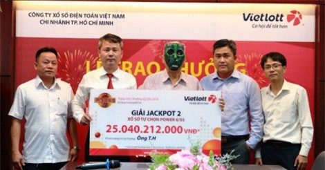 Cụ ông 84 tuổi “rinh” giải Jackpot hơn 25 tỷ đồng