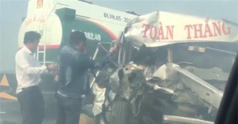 Người dân đốt rơm khiến khói đen bao trùm cao tốc Long Thành - Dầu Giây, hàng loạt xe tông nhau liên hoàn