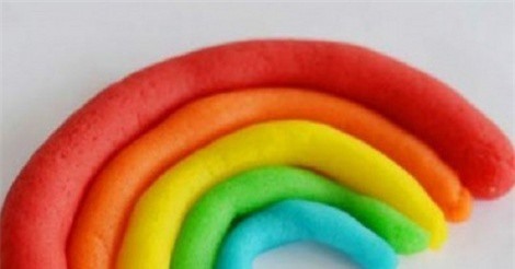 Tự làm đất nặn 'homemade' từ bột mì cho bé vui chơi an toàn