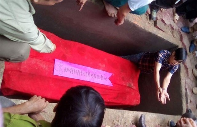 Bí ẩn về ngôi mộ cổ hàng trăm năm còn nguyên thi hài ở Nghệ An