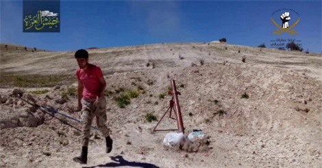 Clip: Phiến quân quay lại bắn phá 6 thị trấn quân đội Syria vừa chiếm giữ