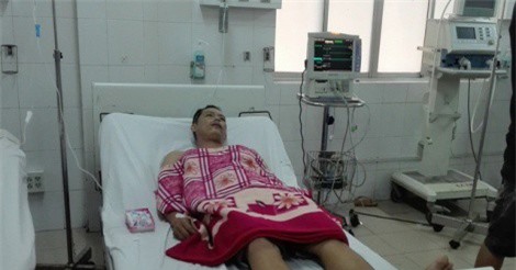 Nam thanh niên đâm bạn gái thủng tim rồi dùng dao tự đâm vào mình