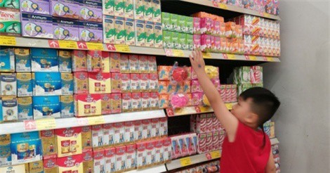 Thuế nhập khẩu giảm, giá sữa đứng yên