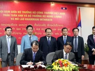 Việt Nam - Lào tăng cường hợp tác trong lĩnh vực năng lượng và khoáng sản