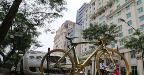 Cận cảnh chiếc xe đạp mạ vàng độc nhất vô nhị ở Việt Nam, được trả cả tỷ đồng vẫn không bán