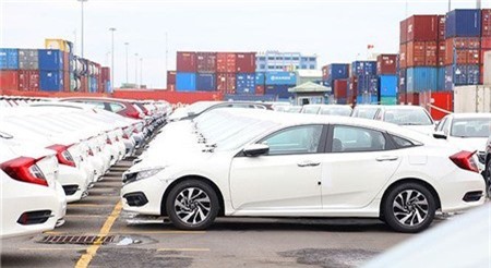 Doanh nghiệp FDI ôtô chuyển hướng "đi buôn"