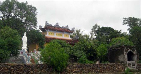 Bí ẩn linh thiêng về ngôi chùa Đá Trắng ở Phú Yên