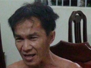 Đồng Tháp: Bắt nghi phạm chém lìa đầu nạn nhân, chém luôn công an