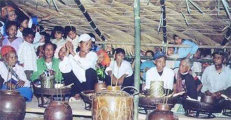 Tập tục ‘tán gái’ và kiếm vợ kỳ lạ của thanh niên Ma Cong