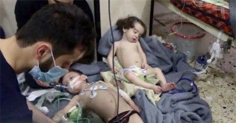 Thế giới 24h: Hơn 75 người chết vì tấn công hóa học ở Syria, Chiến tranh Lạnh sắp tái diễn ở châu Âu