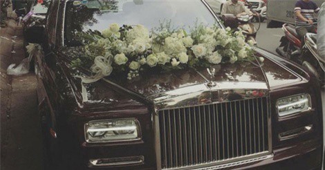 Siêu xe sang Rolls-Royce Phantom hơn 50 tỷ rước dâu tại Hà Nội