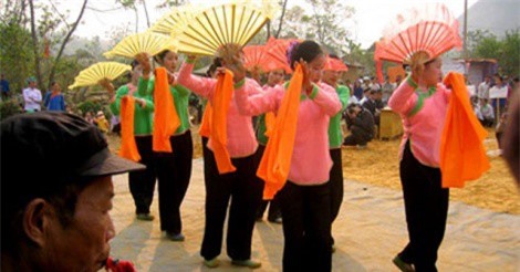 Tục hát cưới trong hôn nhân của người Giáy