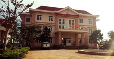 Bắt khẩn cấp Trưởng công xã lừa đảo hàng trăm triệu của bị án ở Đắk Nông