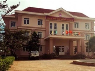 Bắt khẩn cấp Trưởng công xã lừa đảo hàng trăm triệu của bị án ở Đắk Nông