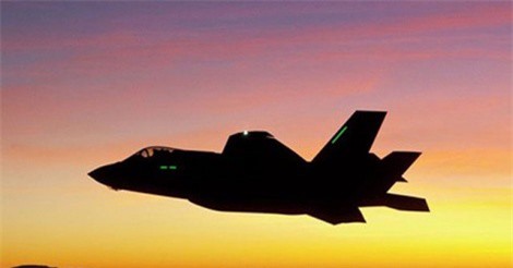 Các chiến đấu cơ hàng đầu của Mỹ khó liên lạc khi tác chiến trên không