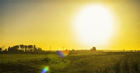 DỰ BÁO THỜI TIẾT (11/4): Nắng nóng bao trùm Nam, Bắc Bộ