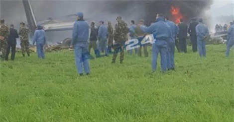 Nóng: Rơi máy bay quân sự ở Algeria, 200 người thiệt mạng