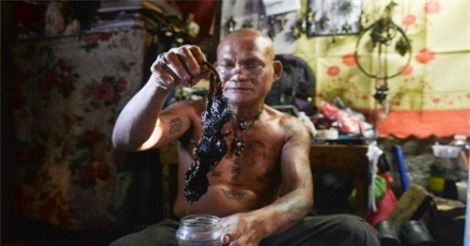 Bí ẩn giáo phái ngậm xương người để... tàng hình