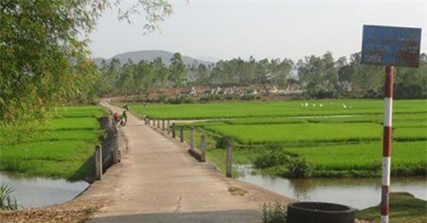 Chuyện “ma sống” vất vưởng quanh cây cầu ở Quảng Nam